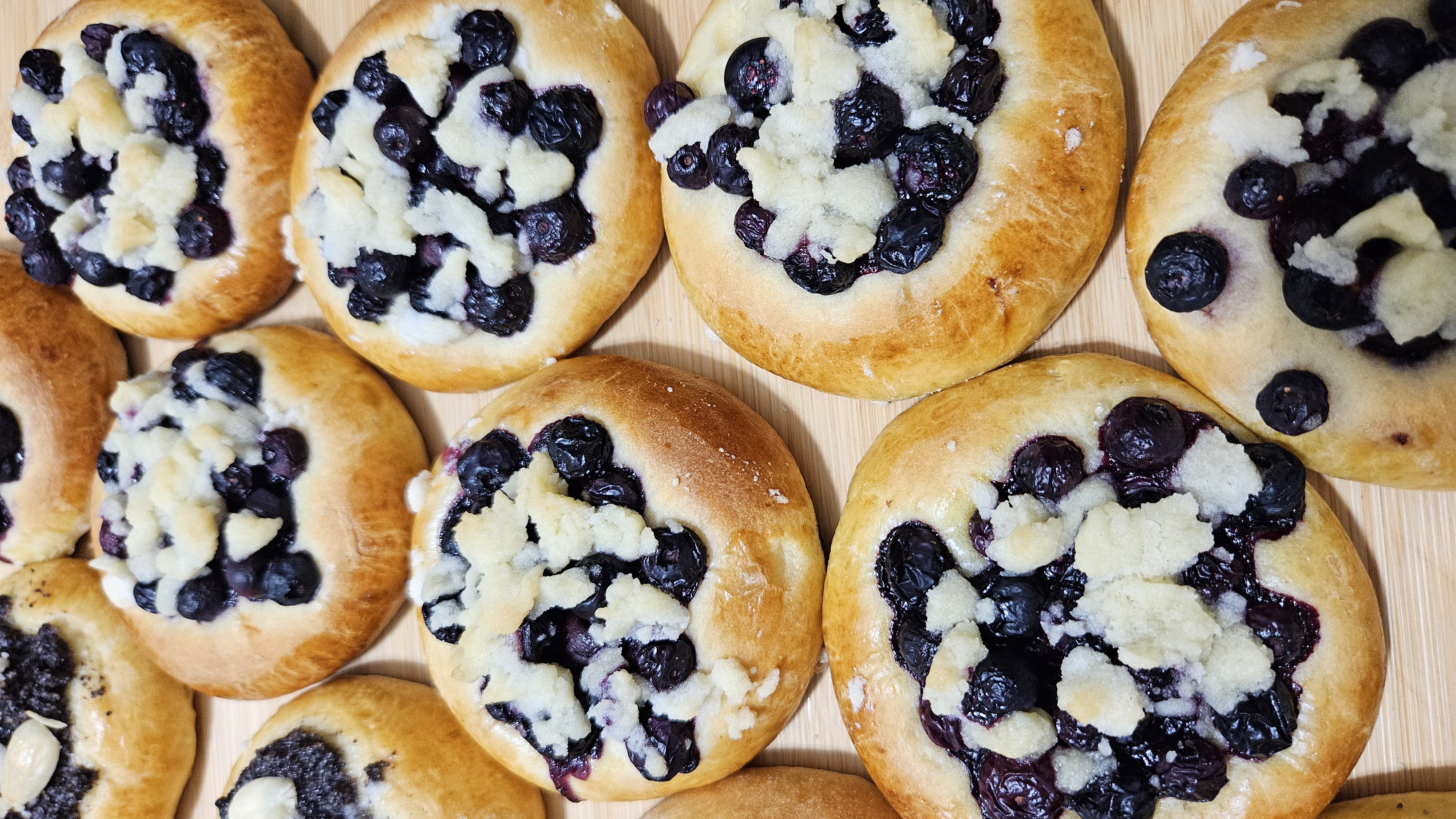 Borůvkové České Koláče (Blueberry Czeck Kolache)